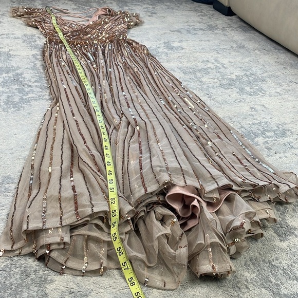 Mac Duggal Sequined Cut Out Ruffled Cap Sleeve Lace Up Back Gown Gold Sz 6 - Picture 15 of 16